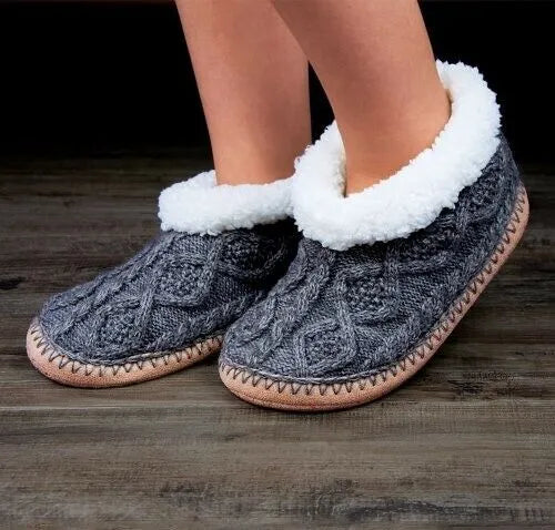 Cosyone 1997 Gray Cable Knit Slipper Socks - So Comfortable!