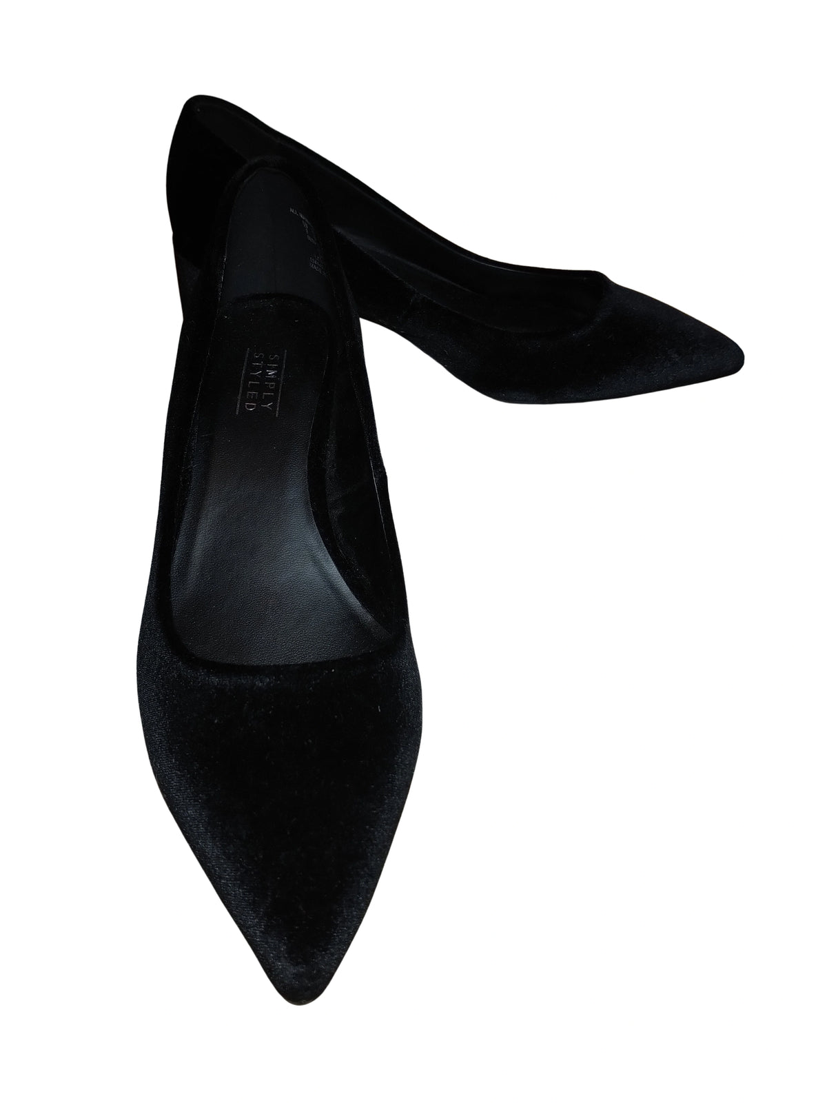 Simply Styled Black Velvet Shoes - Elegant and Comfortable, Size 8