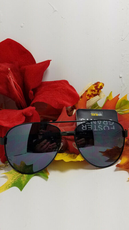 Foster Grant black Aviator Sunglasses