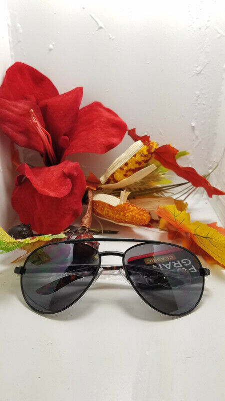 Foster Grant black Aviator Sunglasses