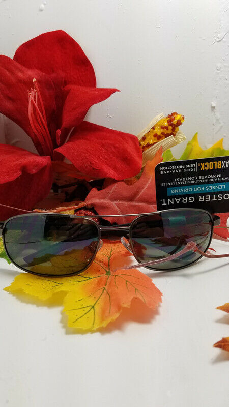 Foster Grant black Aviator Sunglasses